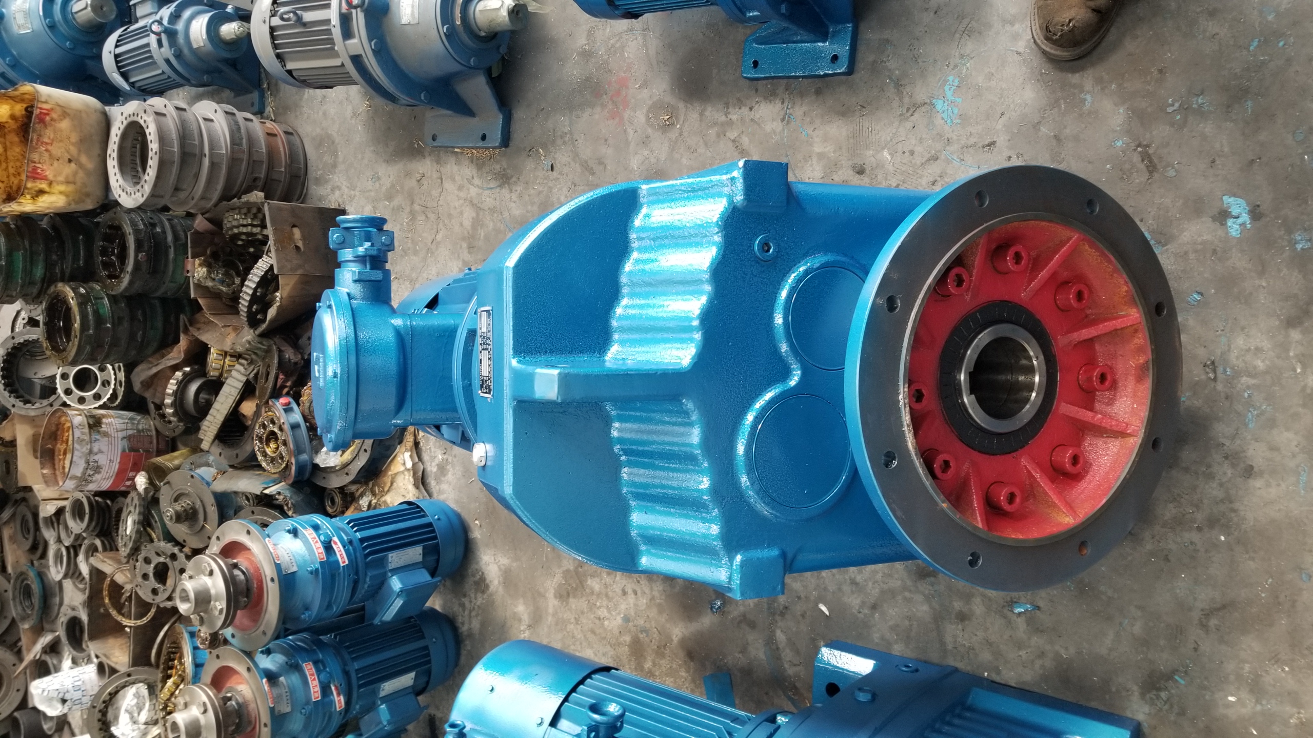 减速机.jpg 减速机.jpg